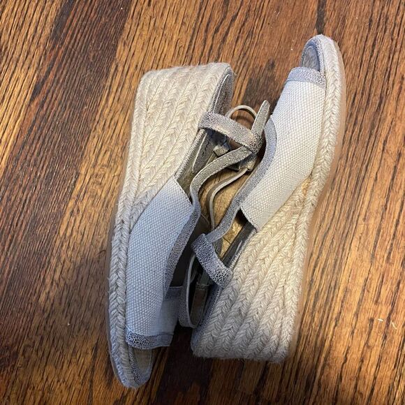 Donald Pliner shoes   - Picture 3 of 7